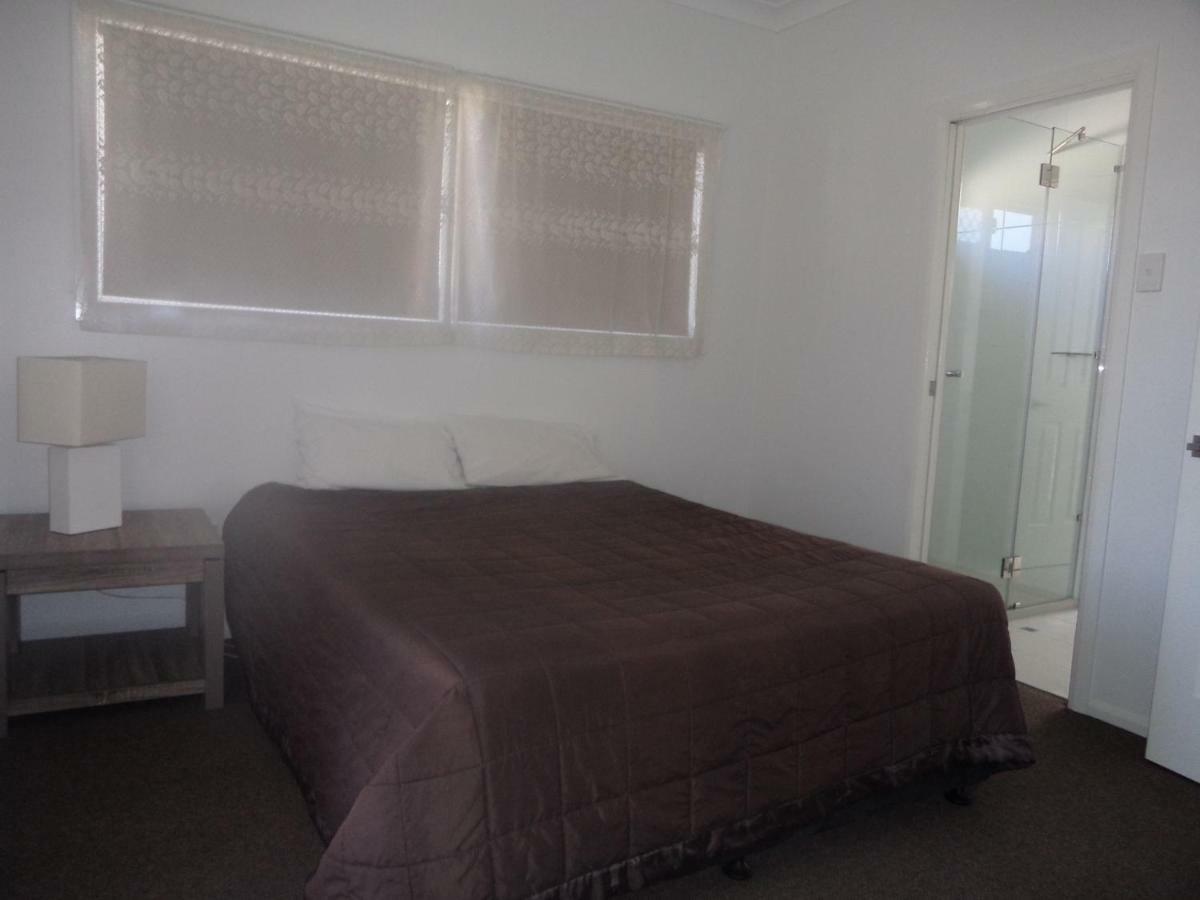 Windsor Hotel Motel Dalby Exterior foto